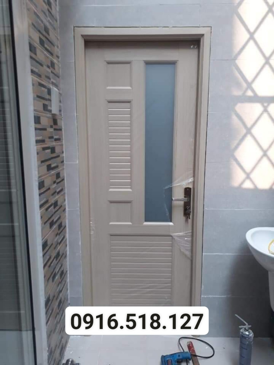 Mẫu cửa đẹp nhất năm 2021