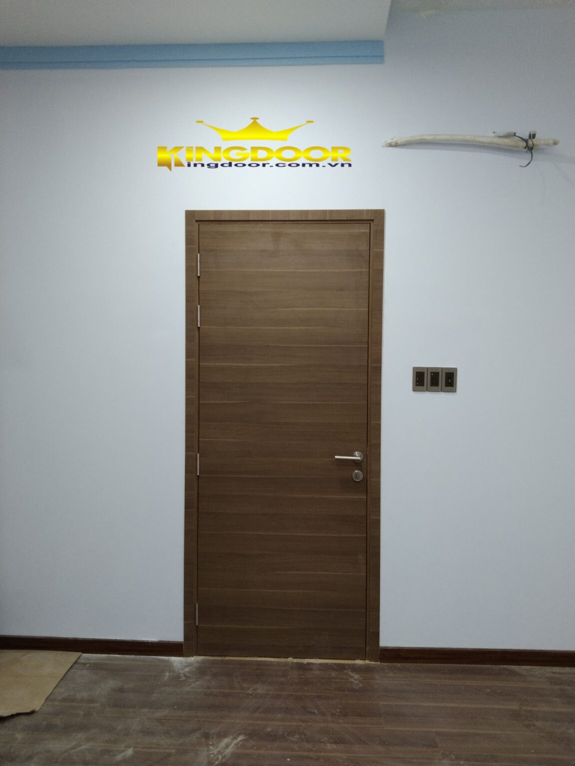 Nội, ngoại thất: Cửa Gỗ Laminate Tại Đà Lạt – Cửa Gỗ Công Nghiệp Laminate An Cườ Cua-MDF-Laminate