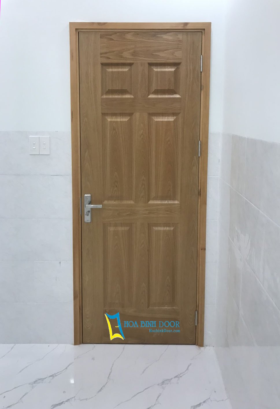 Nội, ngoại thất: Cửa HDF Veneer Tại Đức Trọng Lâm Đồng – Cửa gỗ công nghiệp Z3377091413803_9f78956667647945d3eaa9e89f8d2d08