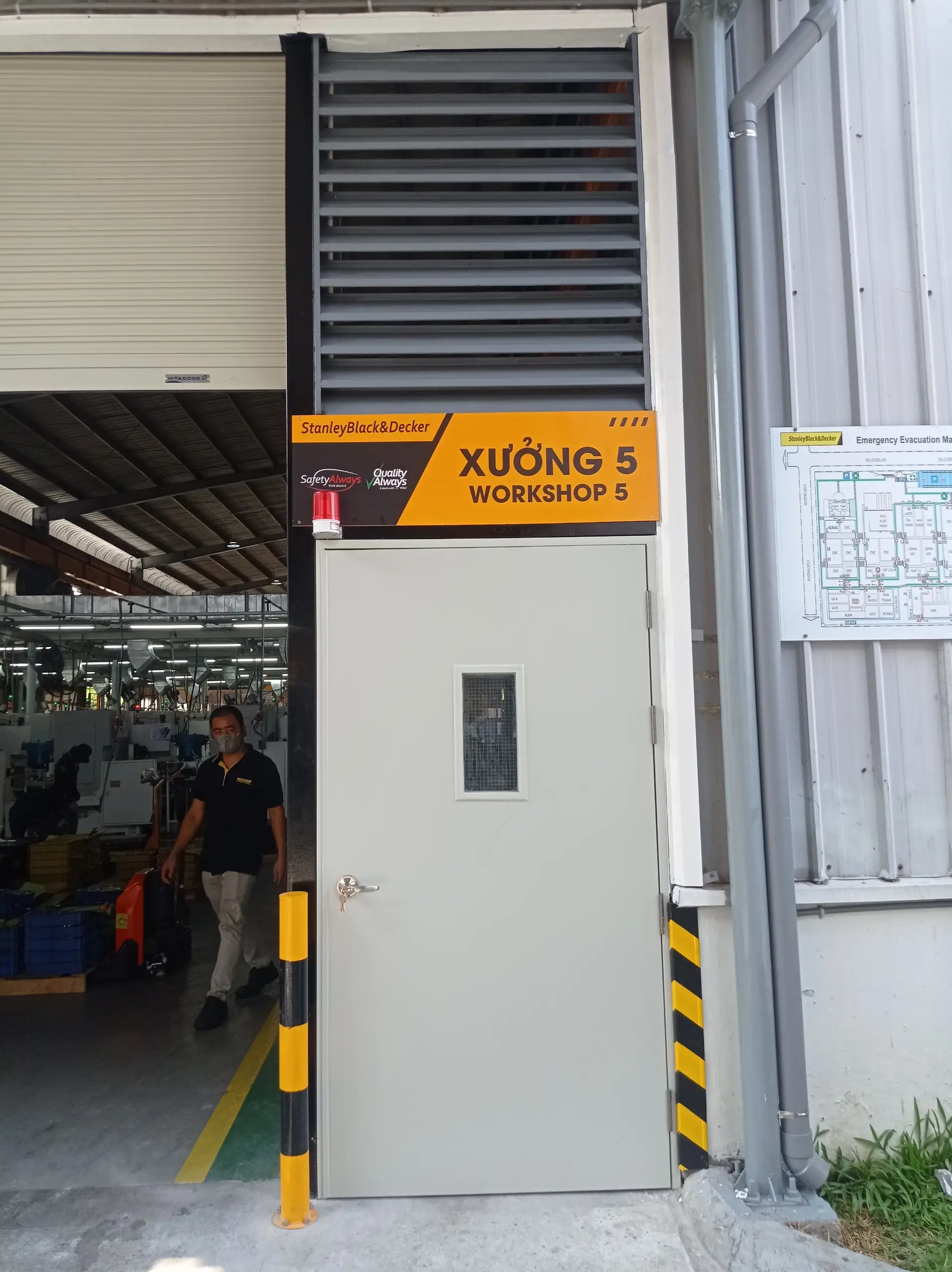 cửa thép chống cháy cửa thép chống cháy